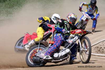 Joe Garrison leading #11 Barry Benkert Jr #26 Brad Amburgee